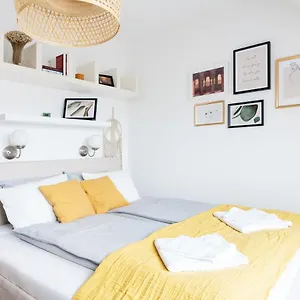 Floral - New In Town Apartment Budapest